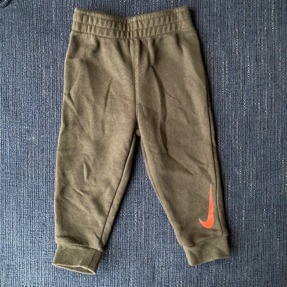 Nike pants 12m - Picture 1 of 3